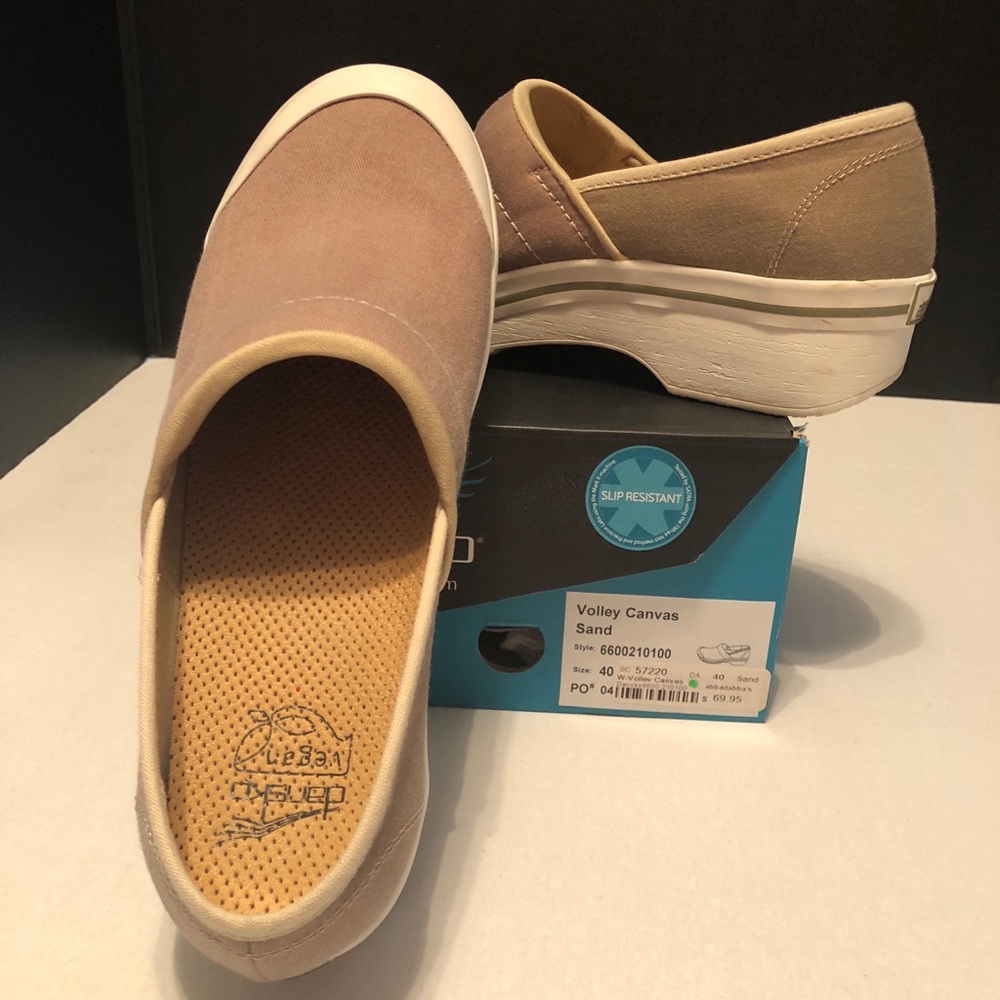 Dansko Vegan Volley Canvas in Sand Size 40 EU